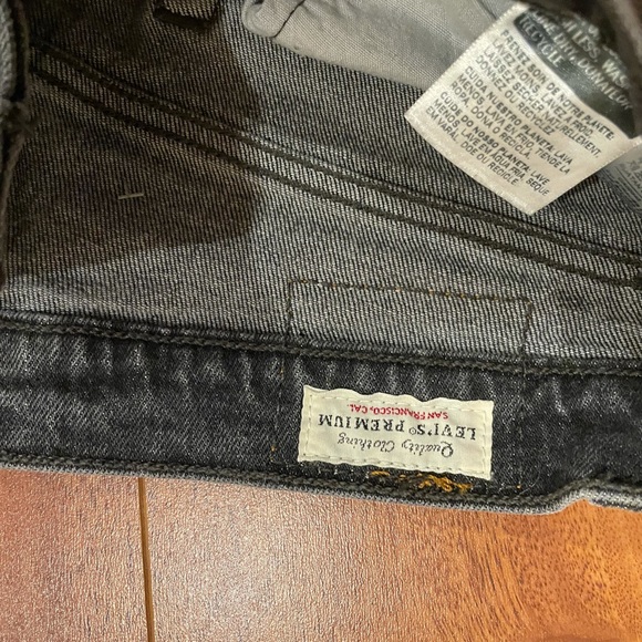 501® ORIGINAL CROPPED STUDDED WOMEN'S JEANS - Picture 5 of 8